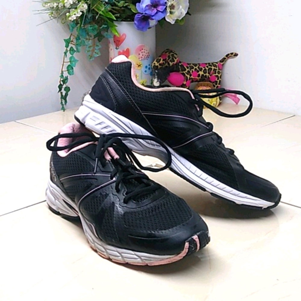 Fila Black & Pink Athletic Sneakers